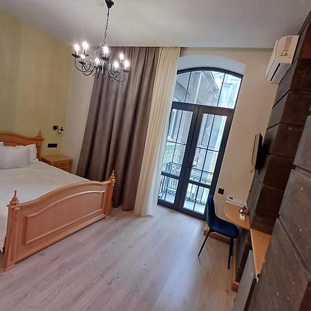 Old Avenue Hotel Ґюмрі Екстер'єр фото