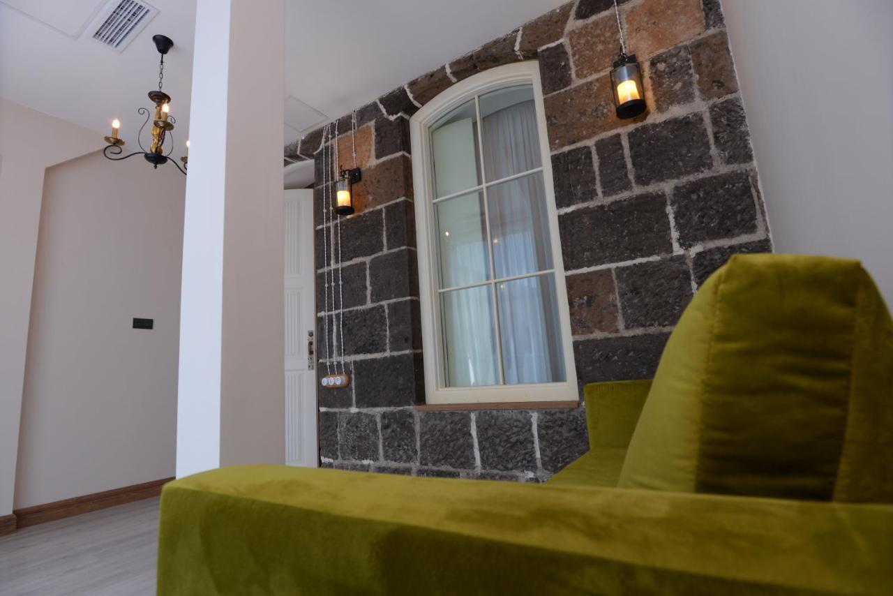 Old Avenue Hotel Ґюмрі Екстер'єр фото
