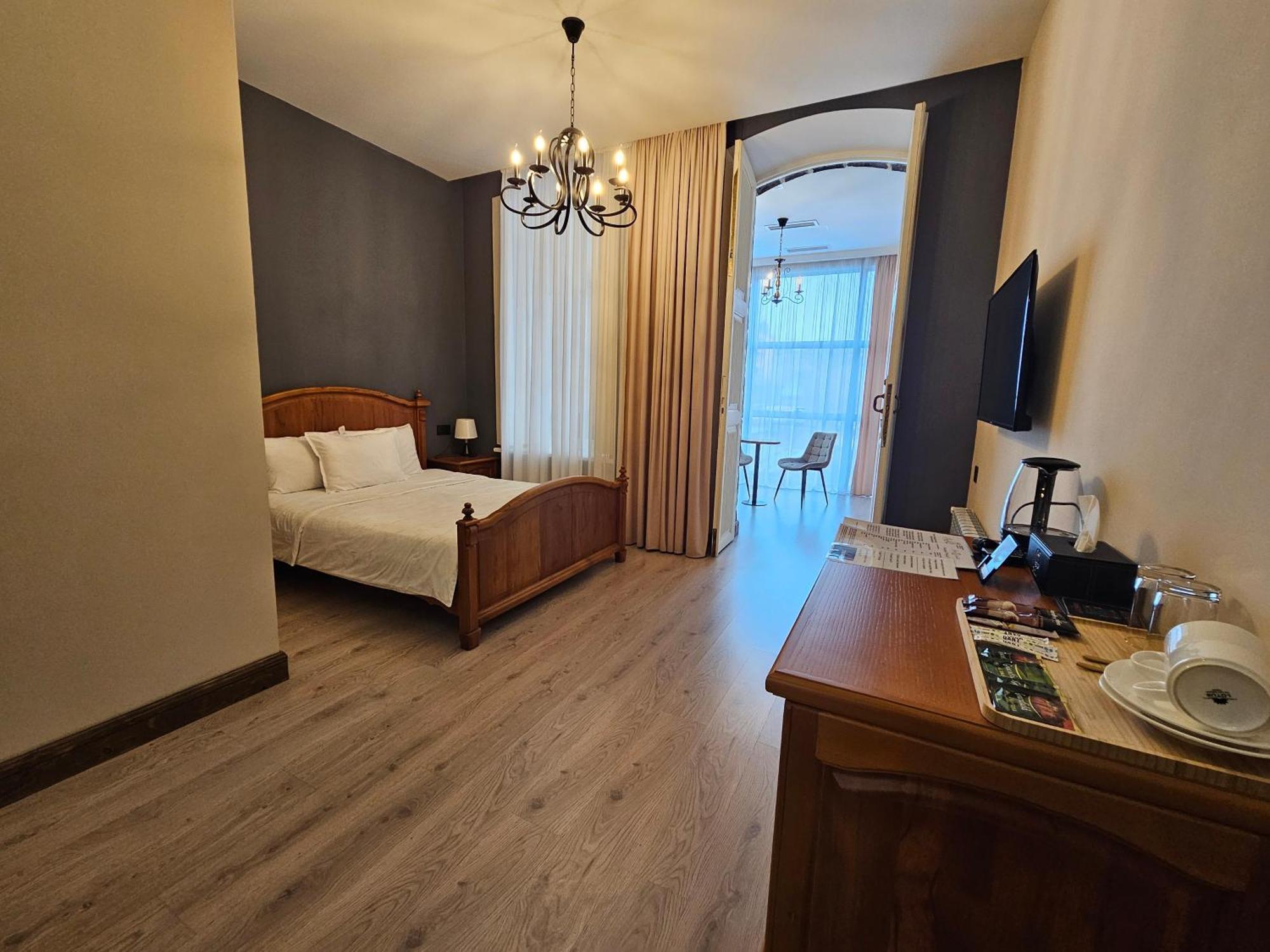 Old Avenue Hotel Ґюмрі Екстер'єр фото