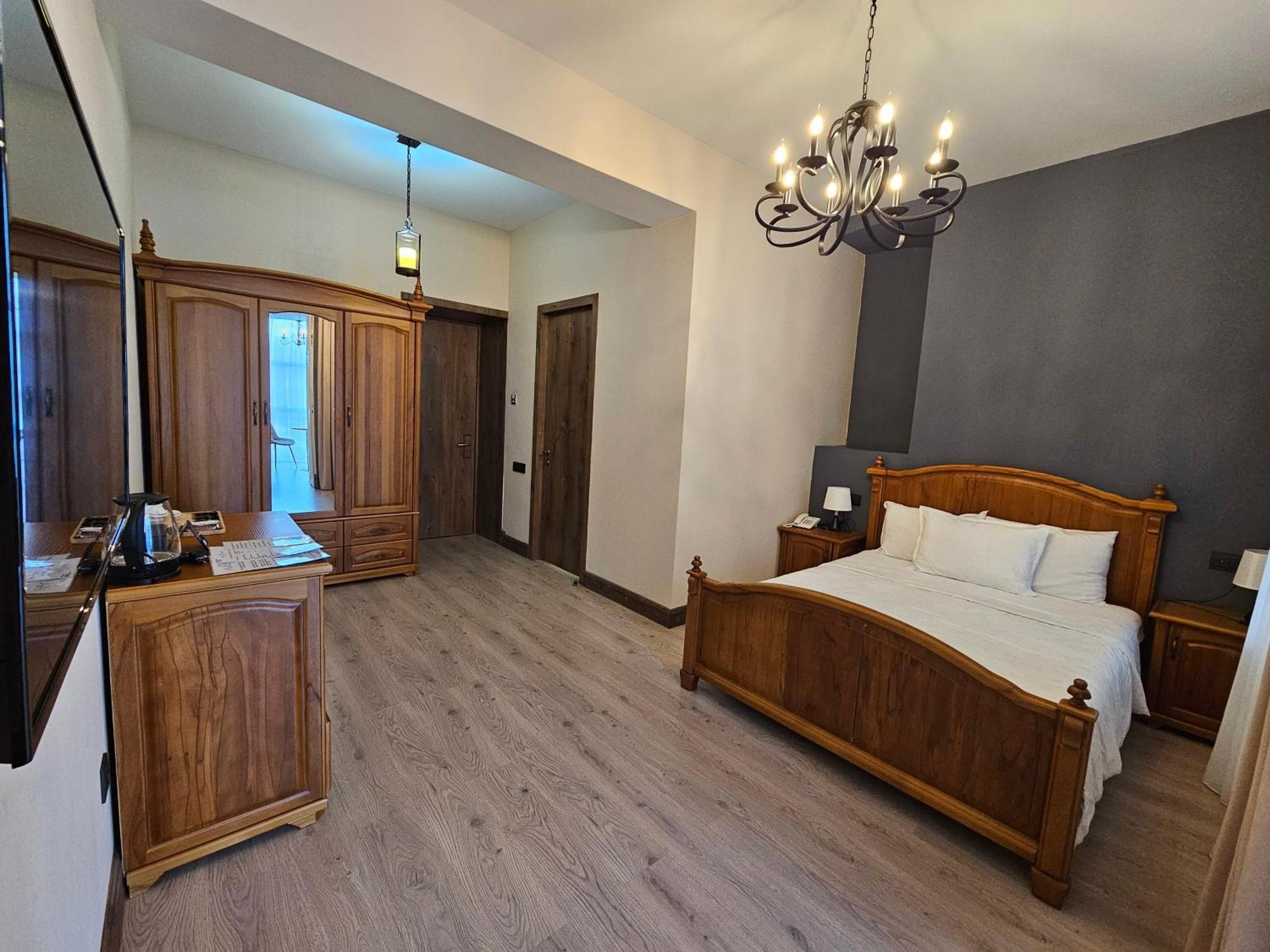 Old Avenue Hotel Ґюмрі Екстер'єр фото