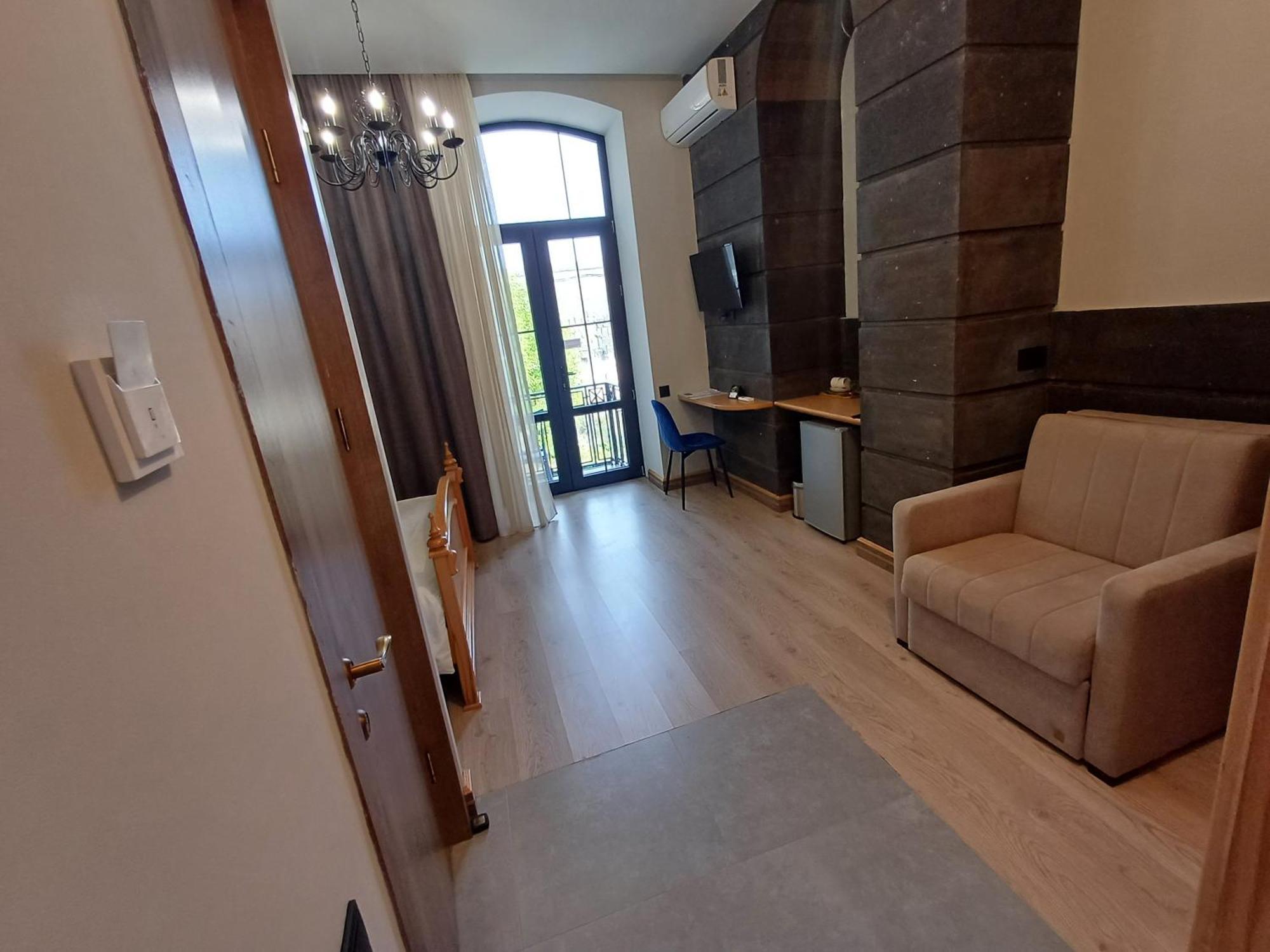 Old Avenue Hotel Ґюмрі Екстер'єр фото