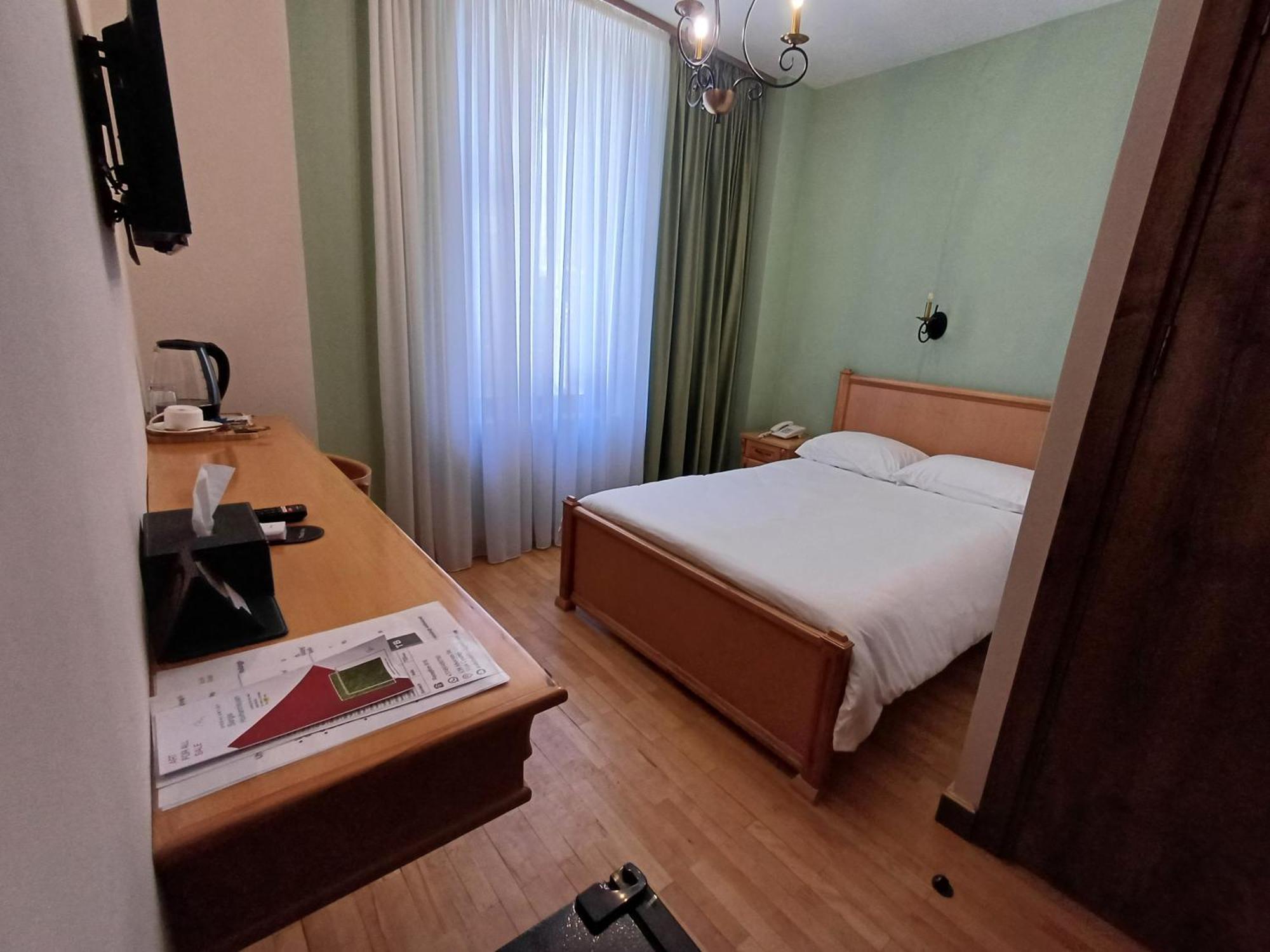 Old Avenue Hotel Ґюмрі Екстер'єр фото